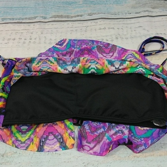 BEACH Betty by Miracle Brands Swimsuit Top - Picture 8 of 8